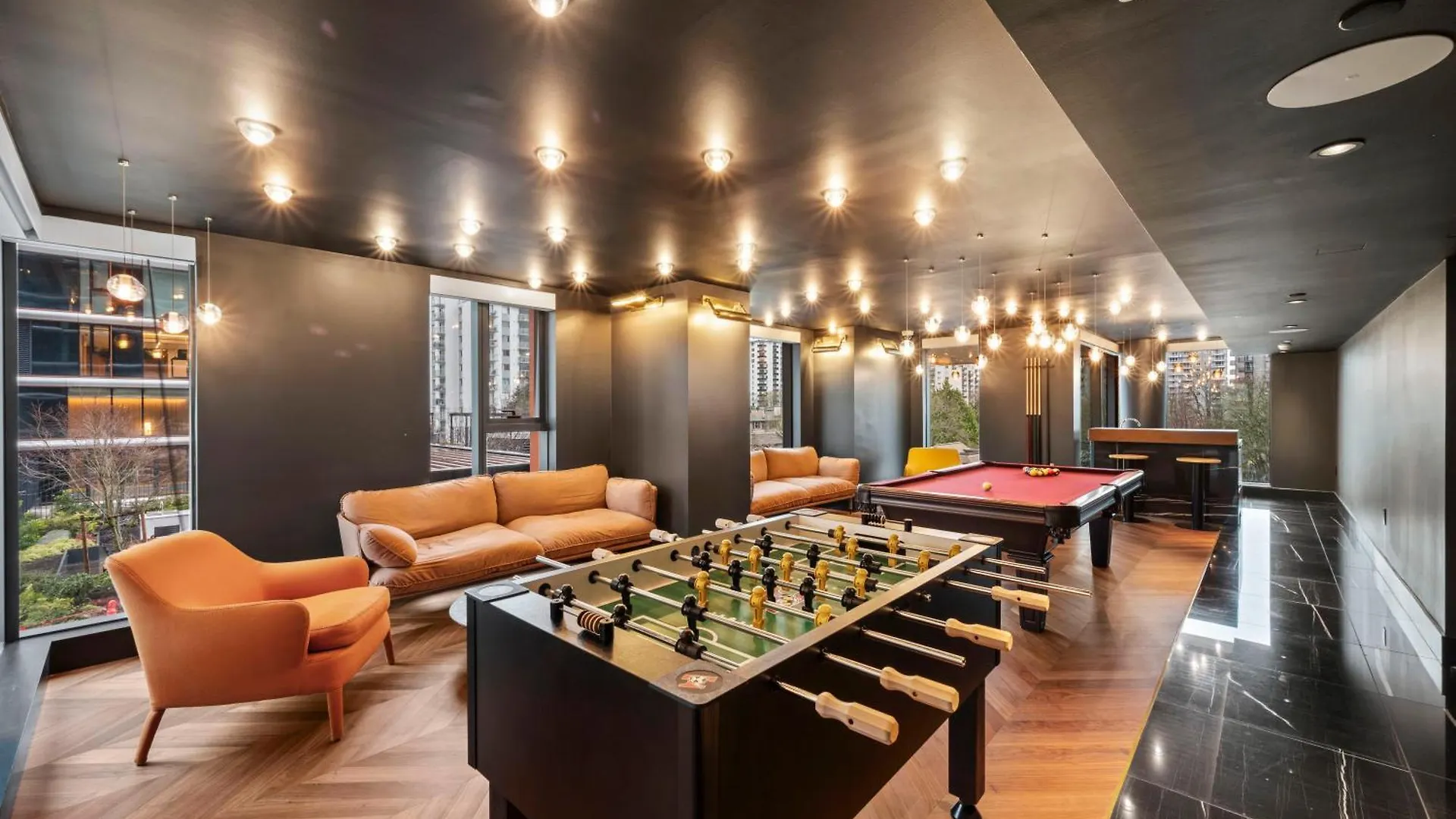 2Br - Sauna, 24-7 Gym, Parking, With Gaggenau & Aesop Vancouver 0*,  Canada