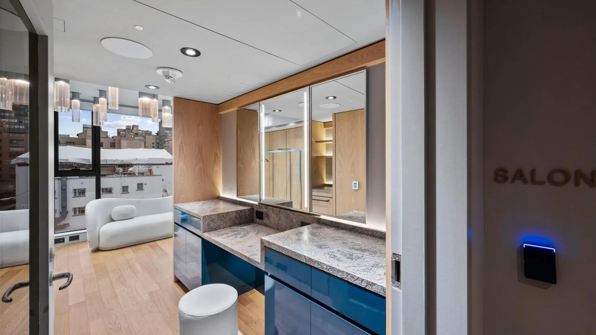2Br - Sauna, 24-7 Gym, Parking, With Gaggenau & Aesop Vancouver 0*,